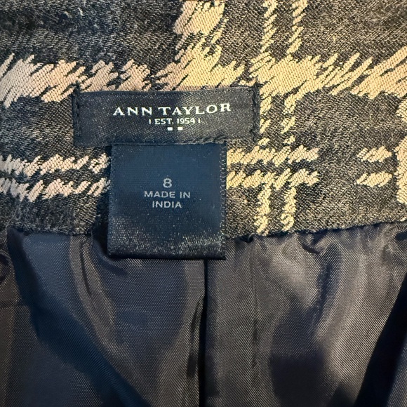 Ann Taylor Black and Tan Skirt - Picture 4 of 4